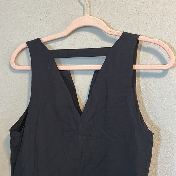 Banana Republic Black‎ V-Neck Sleeveless Mini Dress - Picture 4 of 7